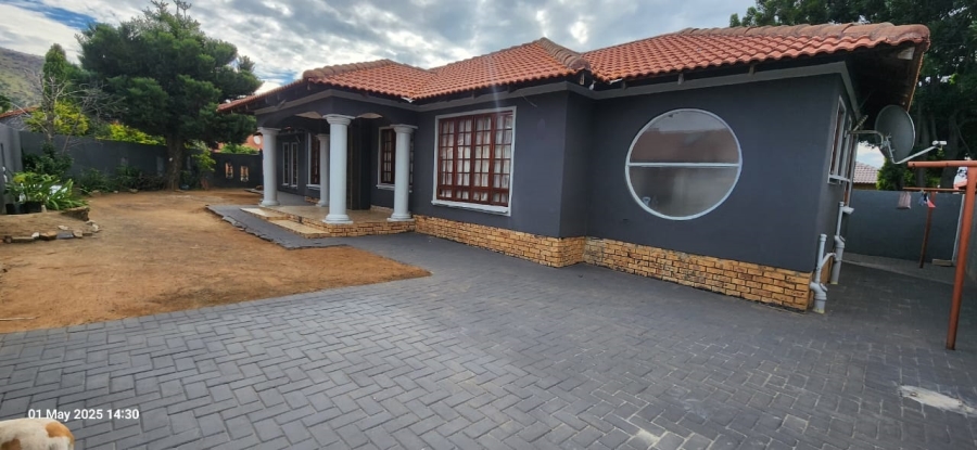 4 Bedroom Property for Sale in Tlhabane West North West